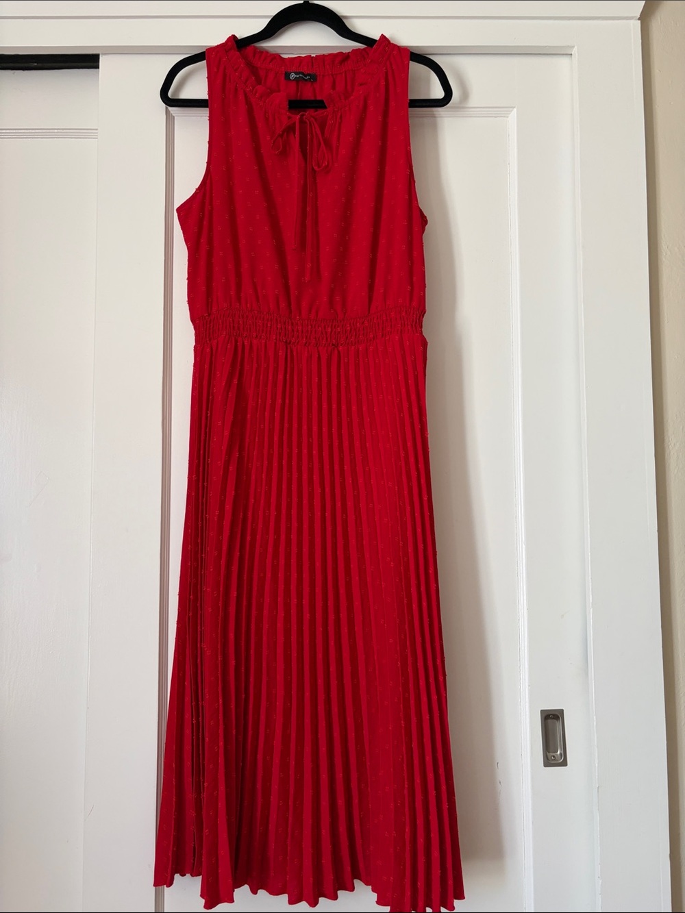 Prettygarden Red Sleeveless Pleated Midi Dress with Tie Neck - Large